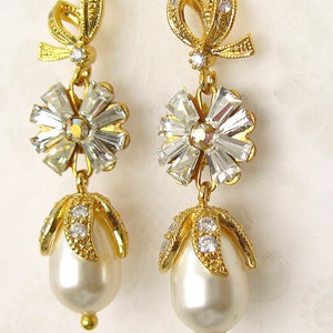 40% OFF Crystal and Pearl Earrings Swarovski Cream Rose pearl, vintage Swarovski crystal post earring wedding jewelry gold plated