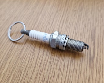 Handgjorda äkta tändstiftsnyckelringar