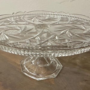 Crystal Pinwheel Pedestal Cake Stand
