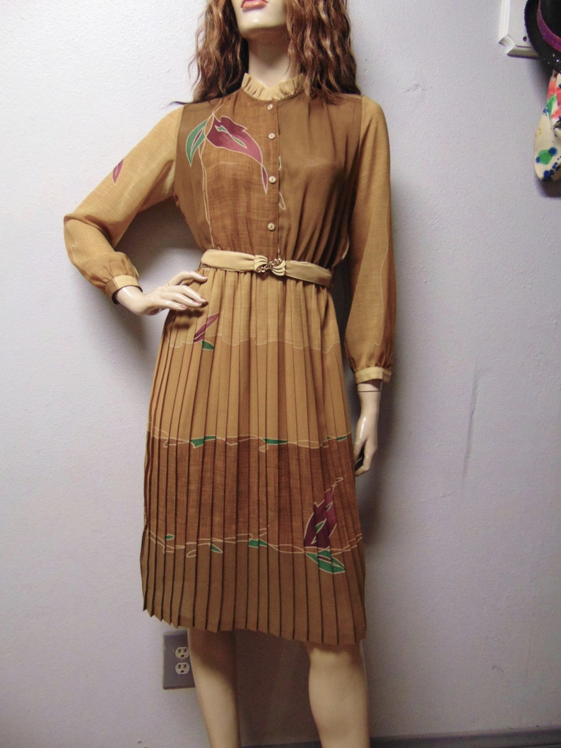 Vintage 70/'s Semi Sheer accordion pleated dress with ruffle collar Sz Small