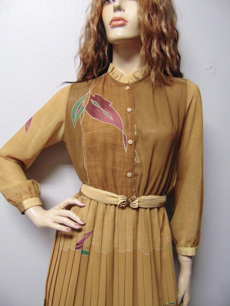 Vintage 70/'s Semi Sheer accordion pleated dress with ruffle collar Sz Small