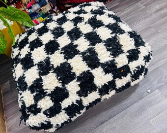 Moroccan Black and White Pouf – Handmade Wool Floor Cushion – Berber Ottoman – Modern Boho Home Decor