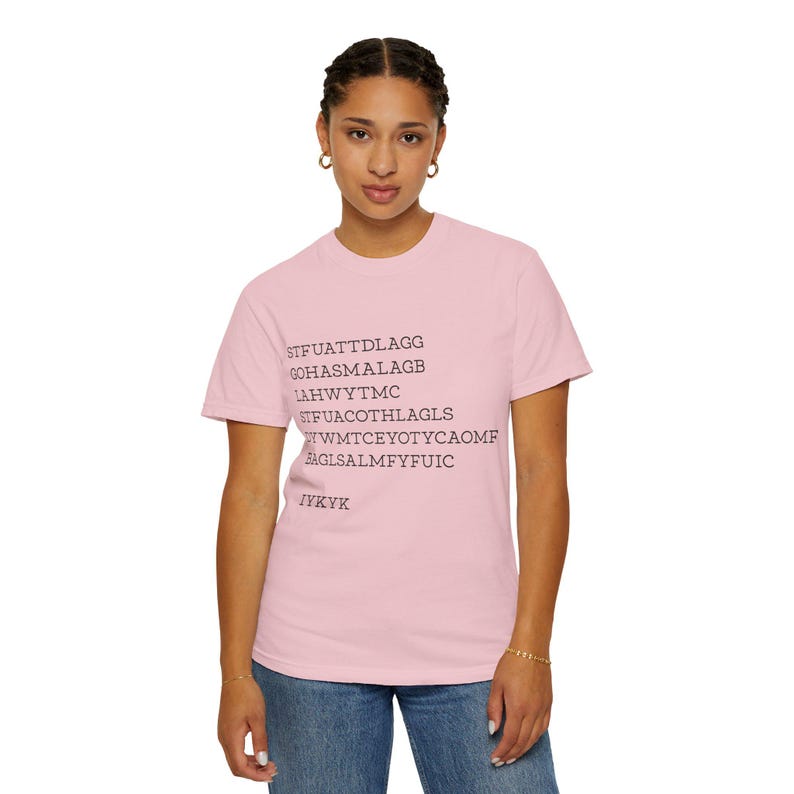 Camiseta con acrónimo de libro, camiseta STFUATTDLAGG, camiseta para lectores de romance oscuro, camiseta divertida y picante de Booktok, humor literario LAHWYTMC imagen 8