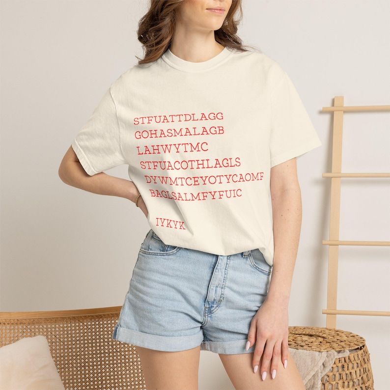 Camiseta con acrónimo de libro, camiseta STFUATTDLAGG, camiseta para lectores de romance oscuro, camiseta divertida y picante de Booktok, humor literario LAHWYTMC imagen 9