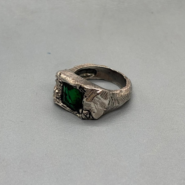 Men's 925 Sterling Silver Green Stone Ring | Handmade with Lost Wax Casting | Natural Rock Design | Unique Stone Line Jewelry