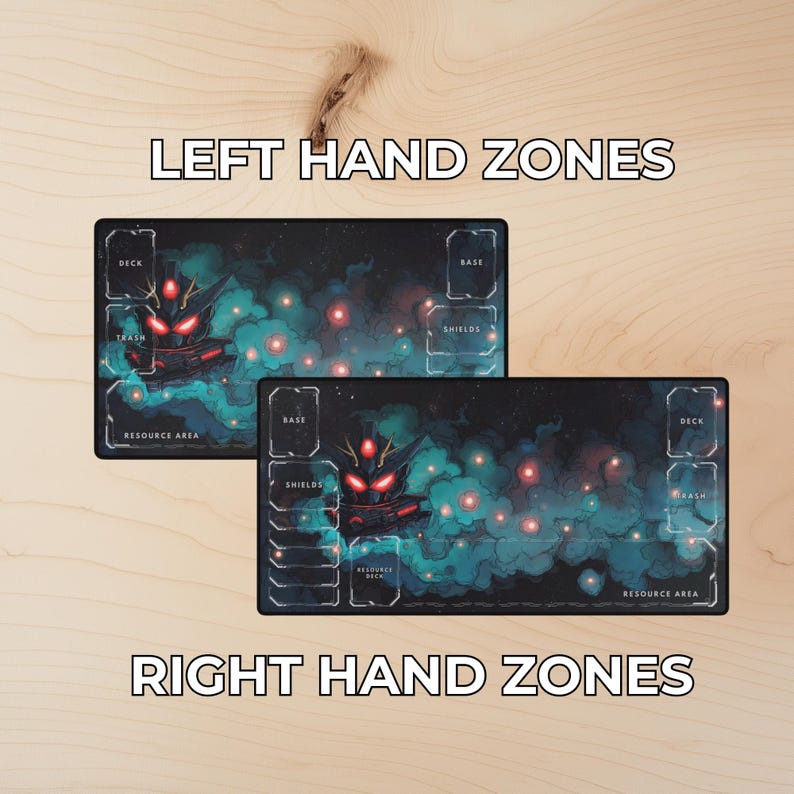 Puede incluir: Dos tapetes de juego rectangulares con un fondo oscuro y un dise&ntilde;o c&oacute;smico, con un robot de ojos rojos. Los tapetes est&aacute;n etiquetados con zonas para un juego de cartas, incluyendo "Deck", "Trash" y "Resource Area". El texto "LEFT HAND ZONES" y "RIGHT HAND ZONES" tambi&eacute;n es visible.