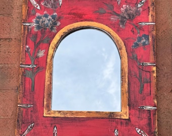 ヴィンテージ 赤色塗装 花柄ボーダー アーチ型壁掛け鏡 1980年代