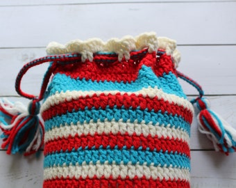 Vintage hecho a mano botella reciclada rojo blanco azul rayas crochet cordón bolso 1980s