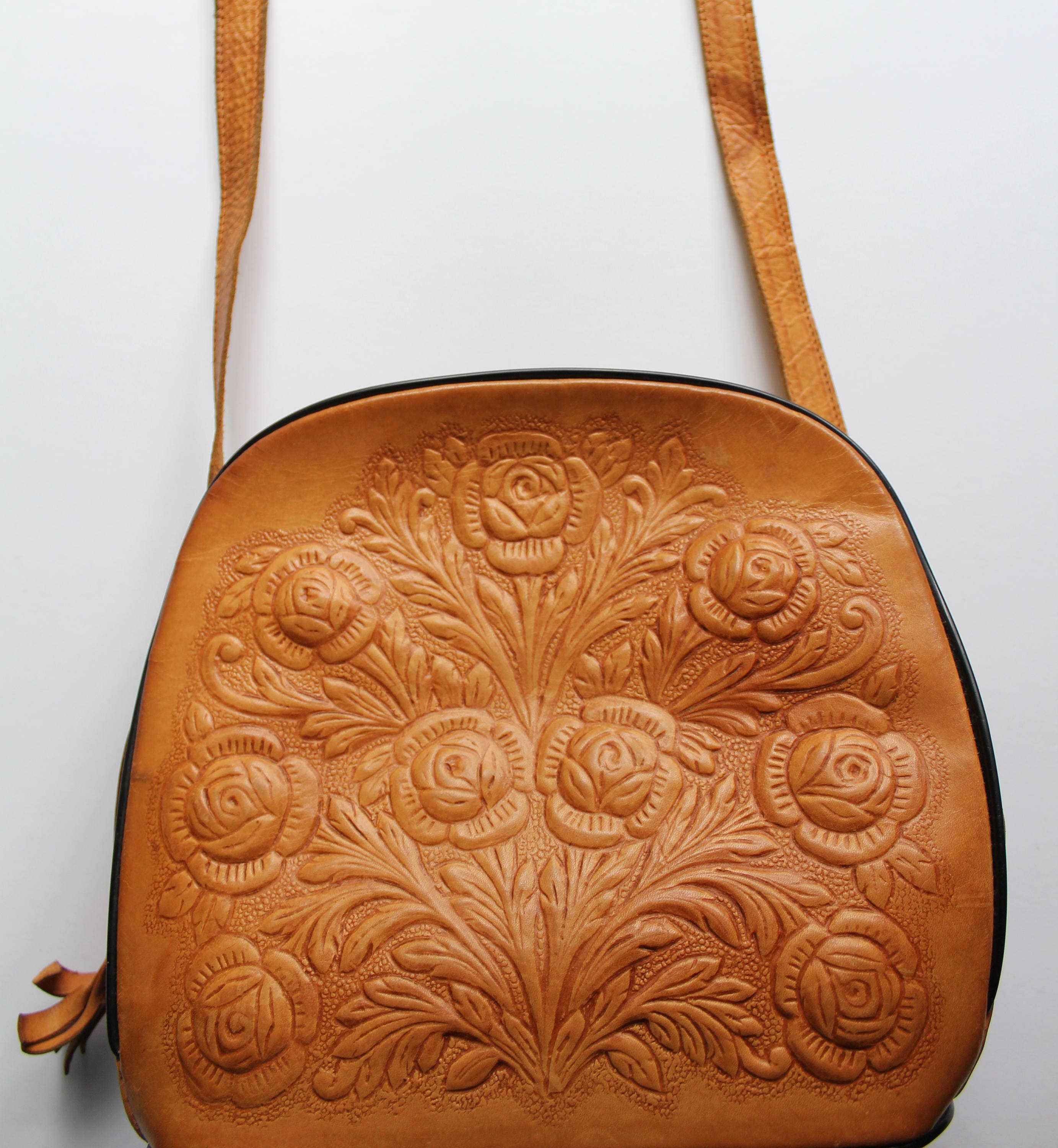 Buy Courrèges Leather Loop Bag 'Rose' - 222GSA027CR00105000