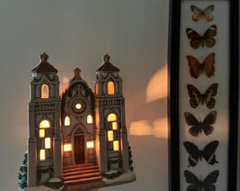 Vintage George Z Lefton Ceramic Colonial Village Mission Church Lamp Night Light 1991