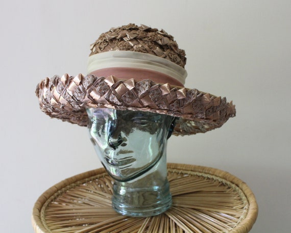 Vintage Linda Original Union Made Brown Straw and Lace Dress  display picture 1