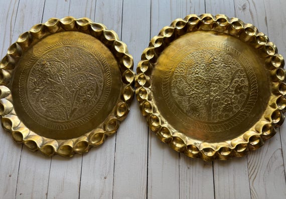 その他 Brass Round Tray with Engraved Pattern Vintage Pair of Brass Crimped Edge Floral Etched Round Tray Dish