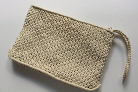 Vintage Cream Macramé With Wood Beads Wristlet Pu… - image 3