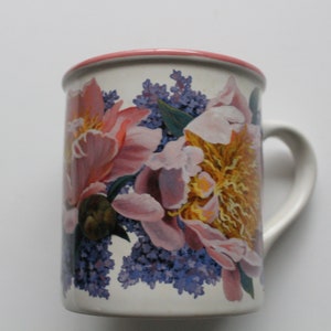Vintage Potpourri Designs Peonies and Lilacs Ceramic Coffee Mug 1990s