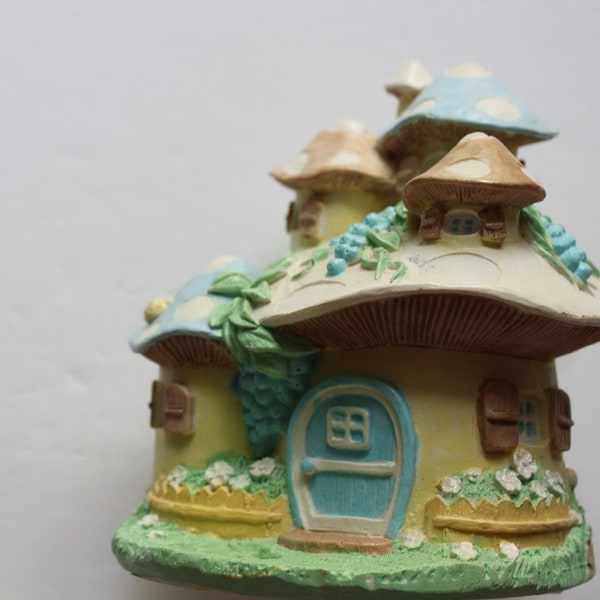 Vintage Enesco Mushroom House Spieluhr Statue 1980er Jahre