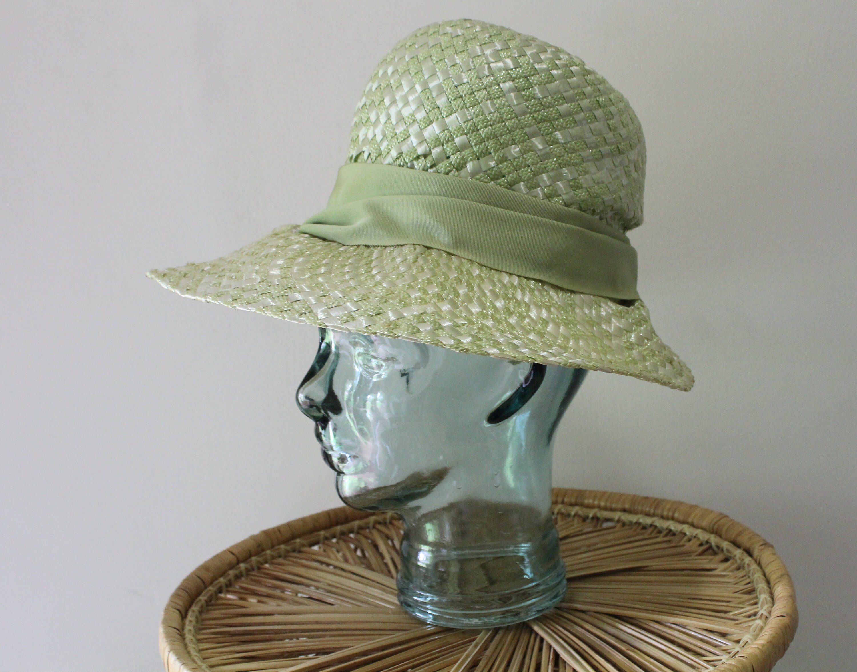 Vintage Mr. John Jr Green and White Straw Dress Hat 1960s  display picture 3