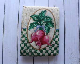 Vintage Green Checkerboard Beets and Carrots Pattern Two Panel Curtain Set 1990s