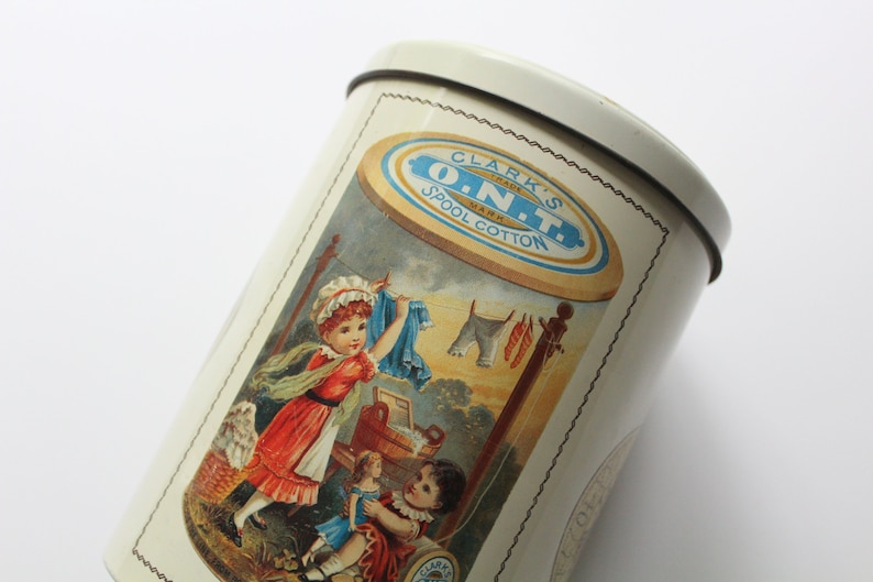 Vintage Round Metal Clark/'s ONT Spool Cotton Tin 1980s