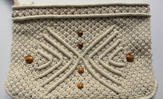 Vintage Cream Macramé With Wood Beads Wristlet Pu… - image 2