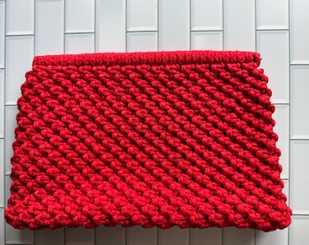 Vintage Red Macramé Clutch With Flexible Hexagon Closure 1970s