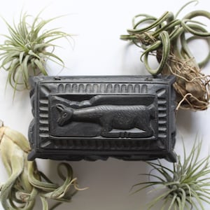 Vintage Egyptian Llama Pattern Stone Trinket - Jewelry Box 1980s