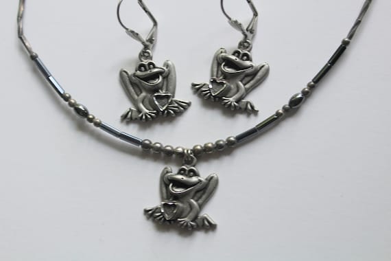 Vintage Pewter Love Frog Necklace and Earring Jew… - image 1