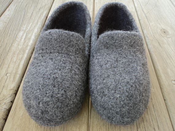 large mens slippers