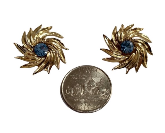 LISNER Clip-On Earrings Pinwheel Cornflower Blue … - image 4