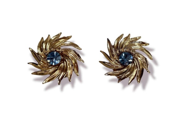 LISNER Clip-On Earrings Pinwheel Cornflower Blue … - image 1