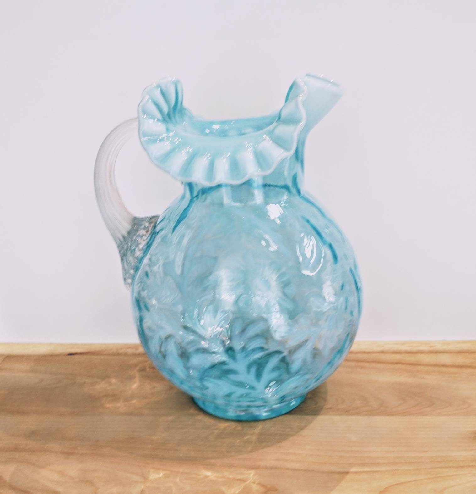 Elegant Clear Glass Pitcher With Crystal-cut Daisy Pattern Beautiful Piece  7287 