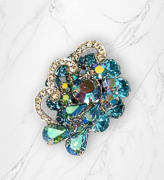 Weiss jewelry deals pins