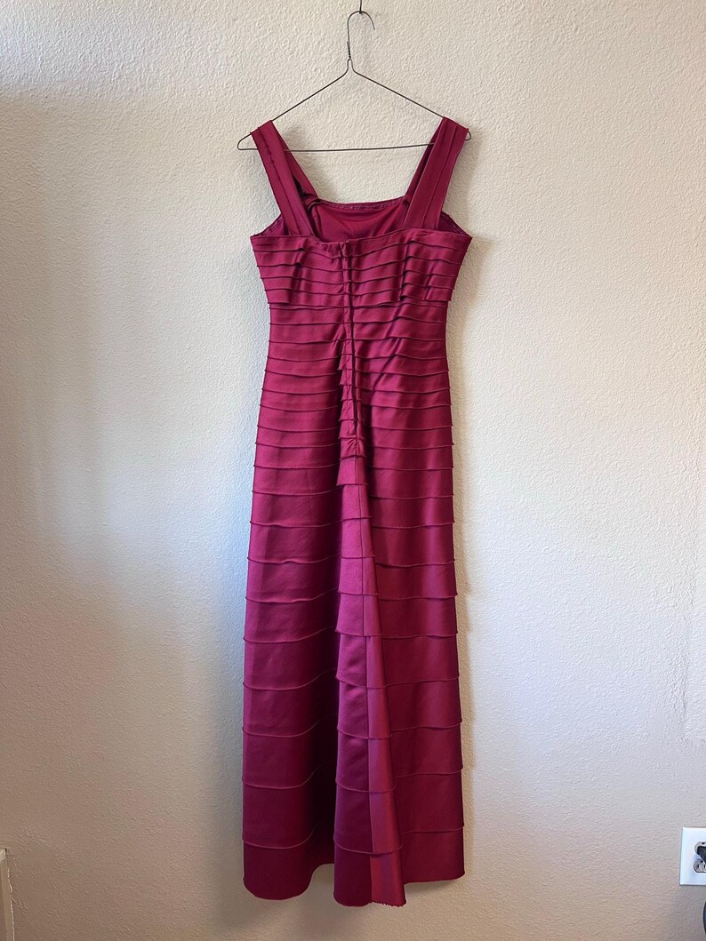 BCBG Max Azria 90s Y2K red layered formal prom dress size S image 4