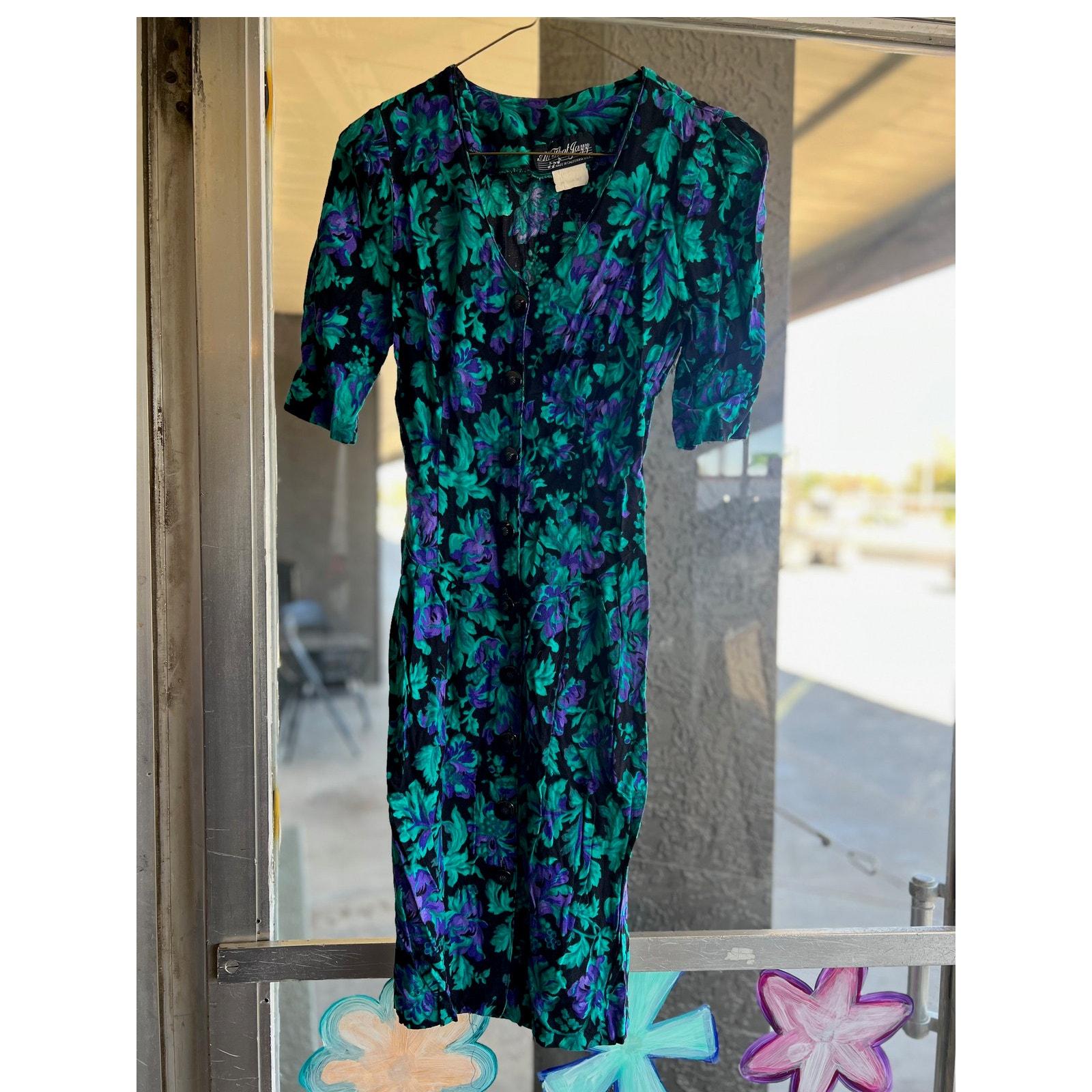 chinese dress ladies Zarisse Green Lace Square-Neck Maxi Dress – Club L London
