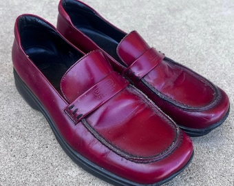 Zapatos mocasines Coach vintage de mujer, color rojo burdeos, talla 7