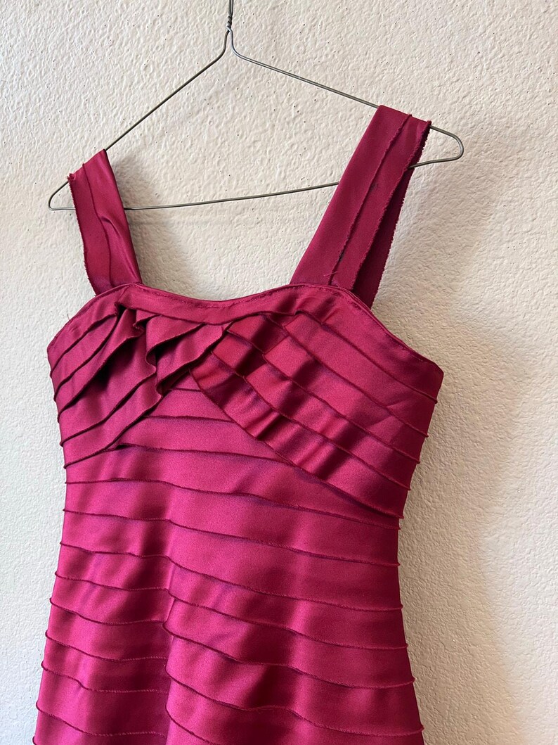 BCBG Max Azria 90s Y2K red layered formal prom dress size S image 3