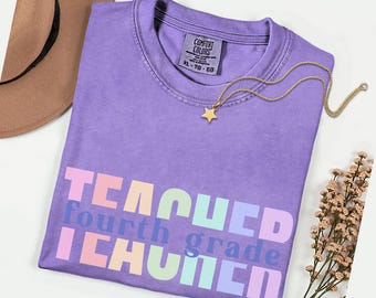 Shirt voor leraar vierde leerjaar | Cadeau leraar waardering, T-shirt met comfortkleuren, leraar basisschool, shirt 4e leerjaar, terug naar school