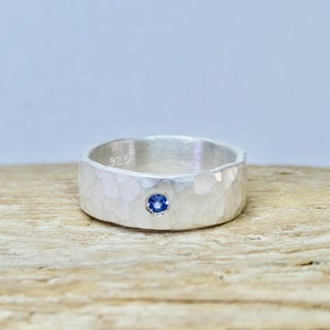 Yogo Sapphire Hammered Ring | 5mm Sterling Silver Hammered Band | Flush-set Yogo Sapphire