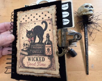 Wicked Good Times Retro Halloween Junk Journal