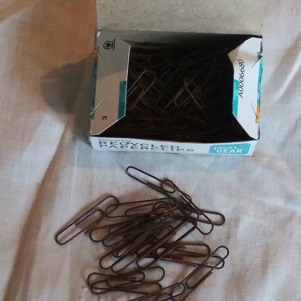 Rusted Box of Regular Paper Clips, Rusted Regular Paper Clips, Rusted Paper Clips, Rusted Embellishments for Junk Journals