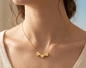 Custom Gold Initial Heart Necklace, 3D Letter Charm Pendant, Minimalist Family Jewelry, Dainty Women’s Necklace, Gift for her