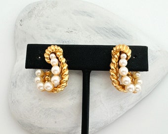 Trifari Pearl Earrings, Signed Trifari Clip On Earrings for Women, Gold Color Vintage Jewelry Non Pierced Earrings Everyday Fashion Earrings