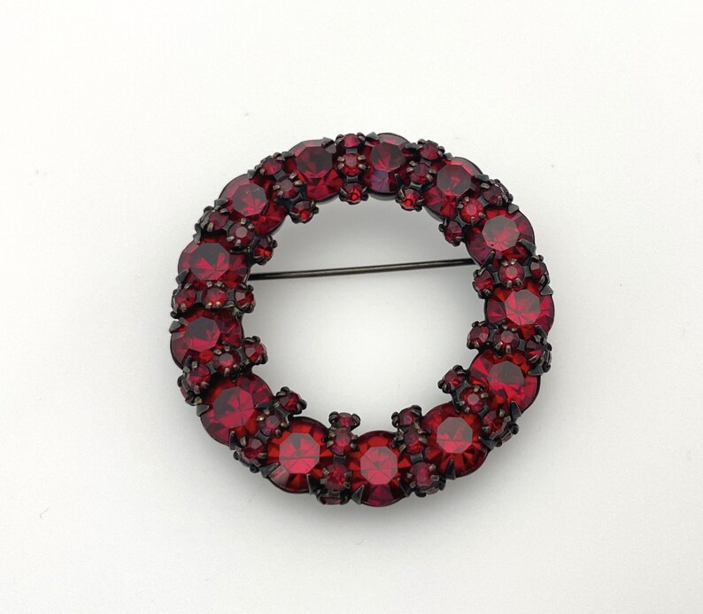 Red Rhinestone Brooch Pin Designer Joseph Warner 1950s Retro Costume Jewelry Brooches for Women Vintage Jewelry Round Open Circle Gift image 1