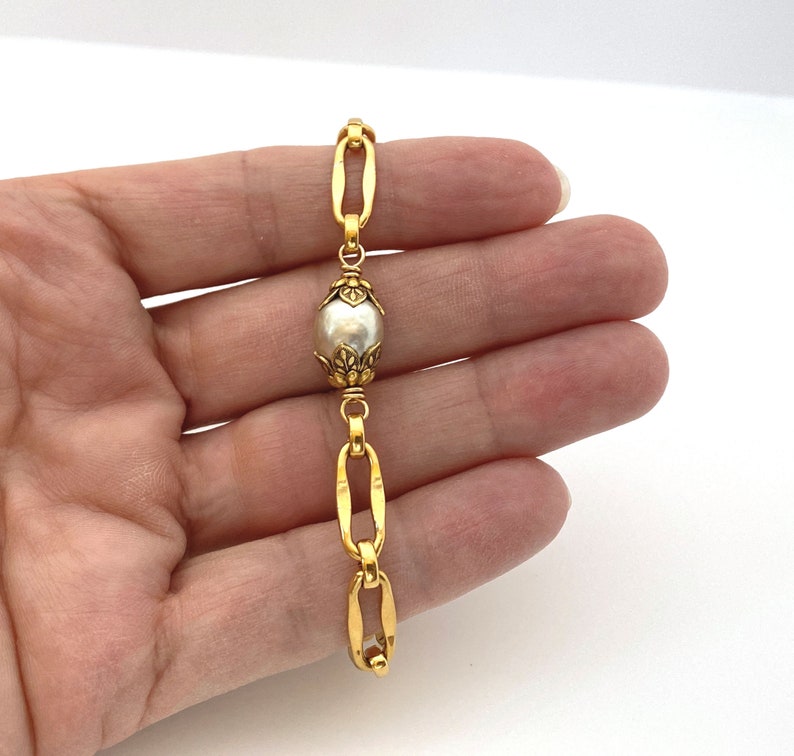 Simple Minimalist Layering Bracelets for Women Handmade Jewelry Gold Tone Chain Link Bracelet Gift for Her Pearl Bracelet