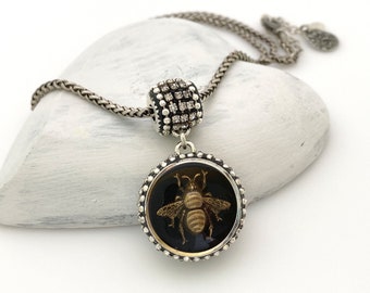 Honey Bee Pendant Necklace, Handmade Gits Bumble Bee Pendant Necklaces for Women, Original Unique Jewelry Silver Tone Rhinestone Necklace