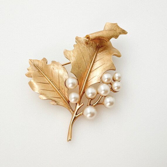 Trifari Pearl Leaf Brooch, Vintage Jewelry Brooch… - image 2