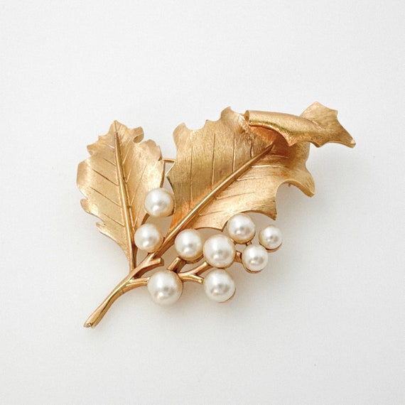 Trifari Pearl Leaf Brooch, Vintage Jewelry Brooch… - image 5