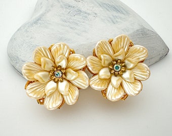 JUDY LEE Statement Earrings Lucite Plastic Flower Rhinestone Clip On Earrings for Women, Gold Tone Designer Signed Non Pierced Earrings