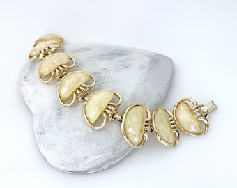 Designer STAR Confetti Bracelet, Lucite Plastic Yellow Gold Tone Link Bracelet, Vintage Jewelry Statement Bracelets for Women Gift Idea