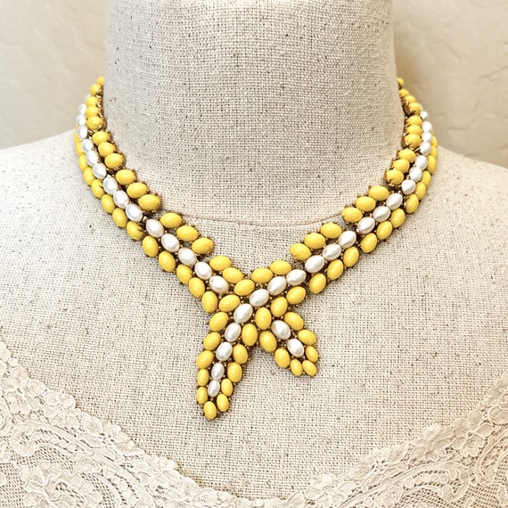 TRIFARI Necklace Earrings Set, Trifari Pearl Stat… - image 3