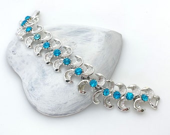 Vintage Jewelry Blue Rhinestone Bracelet, 1950s Mid Century Bracelets for Women, Silver Tone Aqua Blue Crystal Bracelet Costume Jewelry